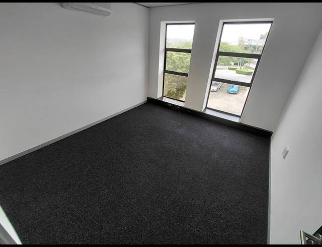 121M² OFFICE TO LET IN HURLINGHAM